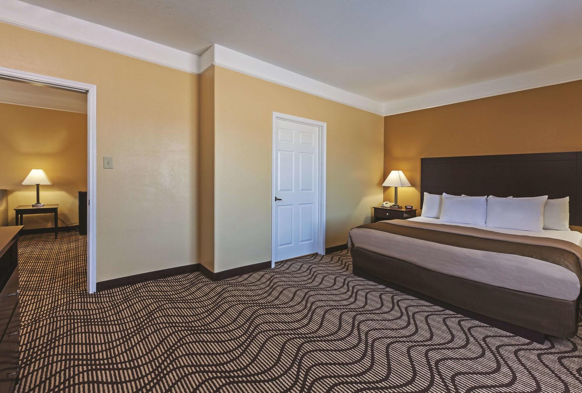 La Quinta By Wyndham Angleton Exterior foto
