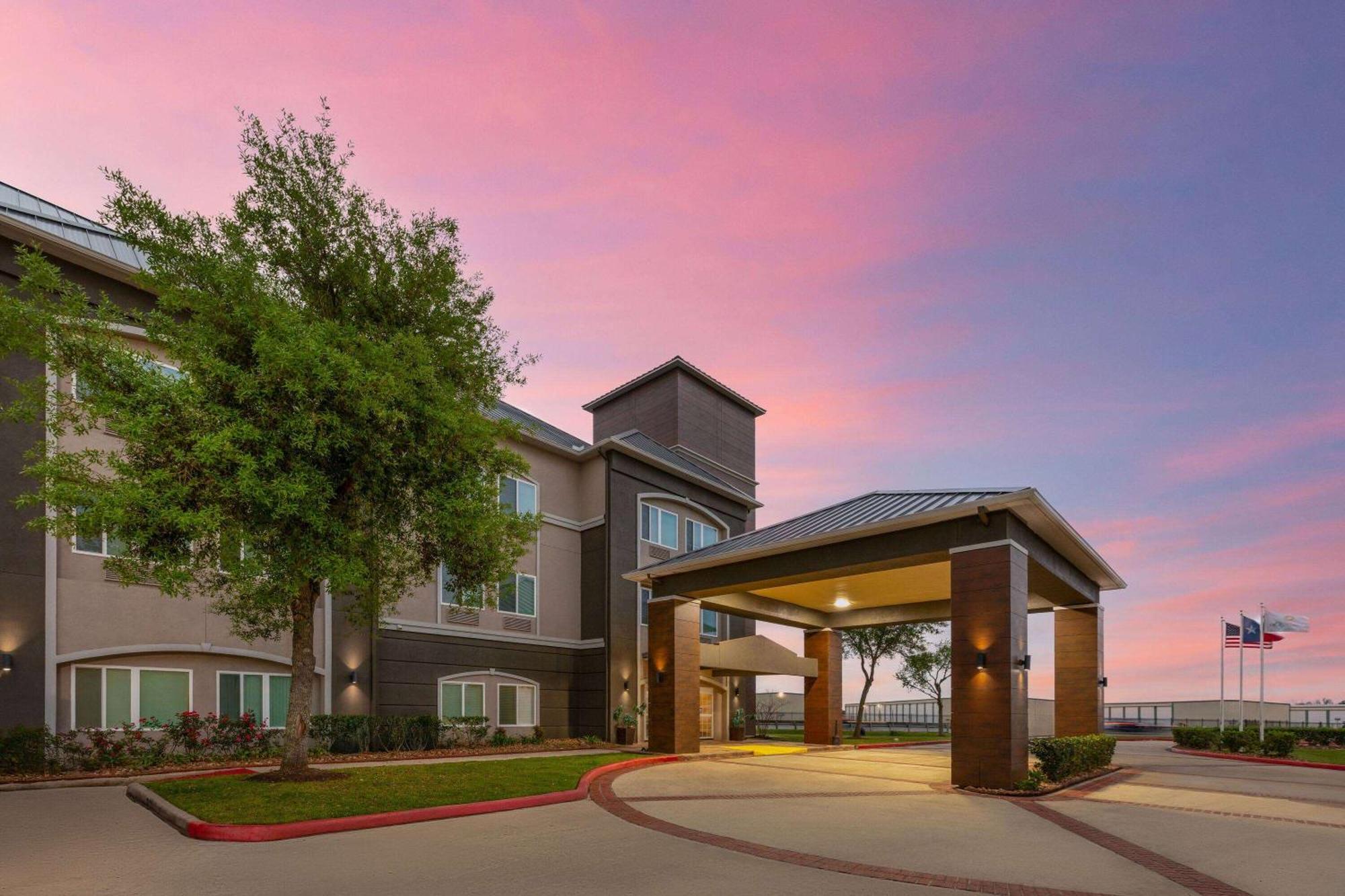 La Quinta By Wyndham Angleton Exterior foto
